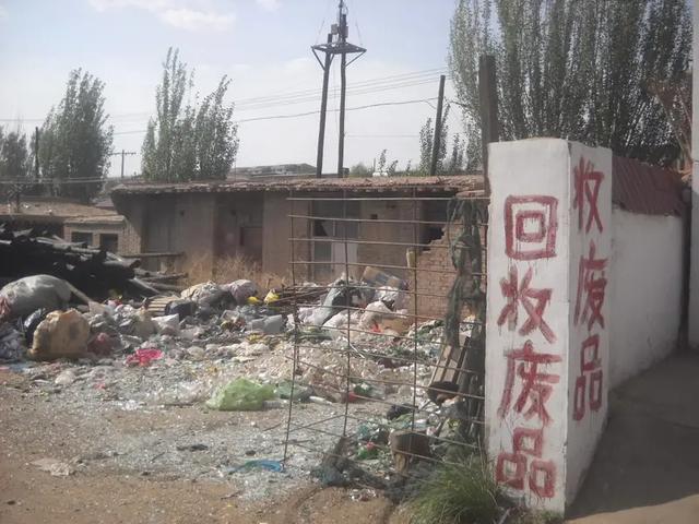 好心人废品站老板，用3毛钱回收废铁，用水清洗后价值260万(图1)