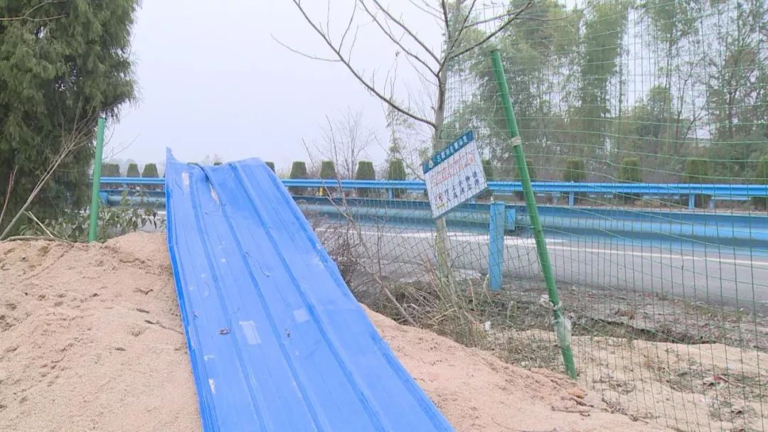 通城公安再发威，非法挖山洗砂犯罪团伙被一锅端(图4)