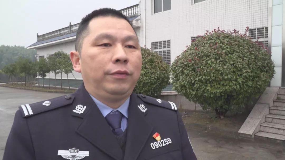 通城公安再发威，非法挖山洗砂犯罪团伙被一锅端(图8)