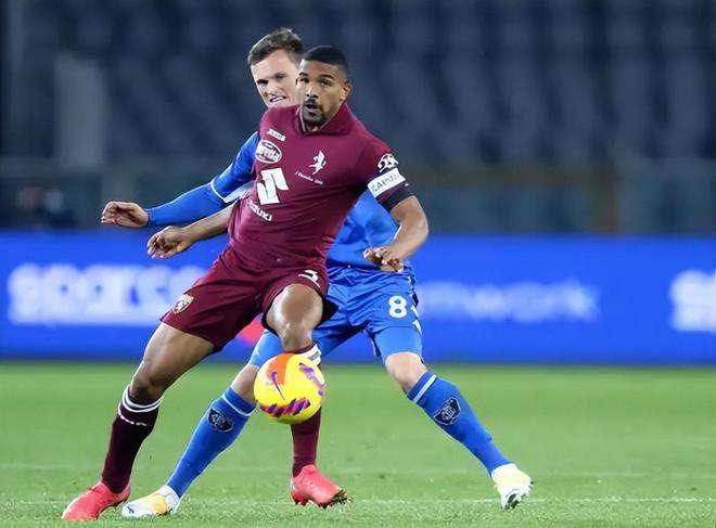 4方争抢，1000万，国米太有面，将送走19岁中场，留一手成大赢家(图4)