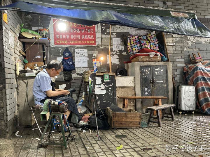 重庆最大旧货市场，董家溪跳蚤市场有什么宝贝？(图3)