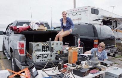 二手市场：消费主义狂欢制造的一地鸡毛(图3)