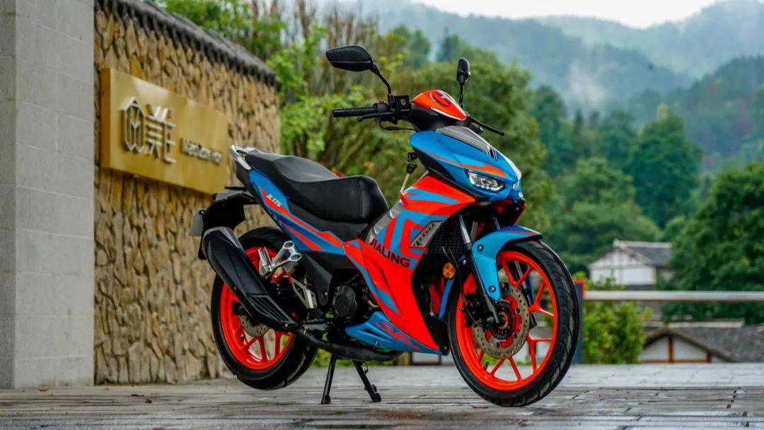 12680元起嘉陵CoCoSVR180运动弯梁售价公布​！同场CoCo机车品牌正式发布！(图1)