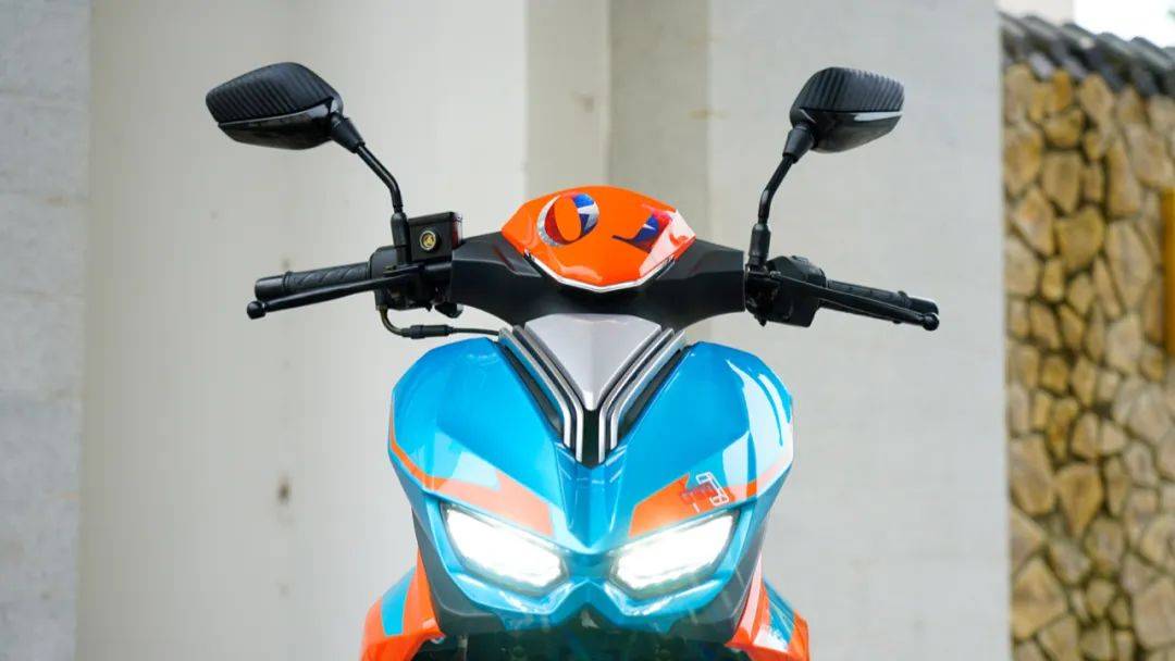 12680元起嘉陵CoCoSVR180运动弯梁售价公布​！同场CoCo机车品牌正式发布！(图18)