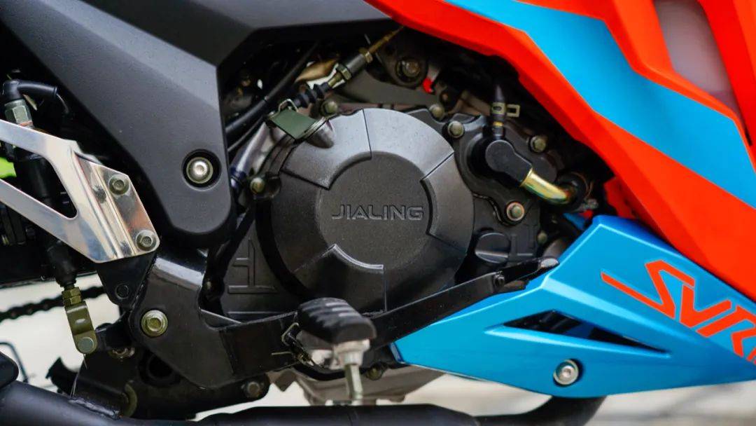 12680元起嘉陵CoCoSVR180运动弯梁售价公布​！同场CoCo机车品牌正式发布！(图20)