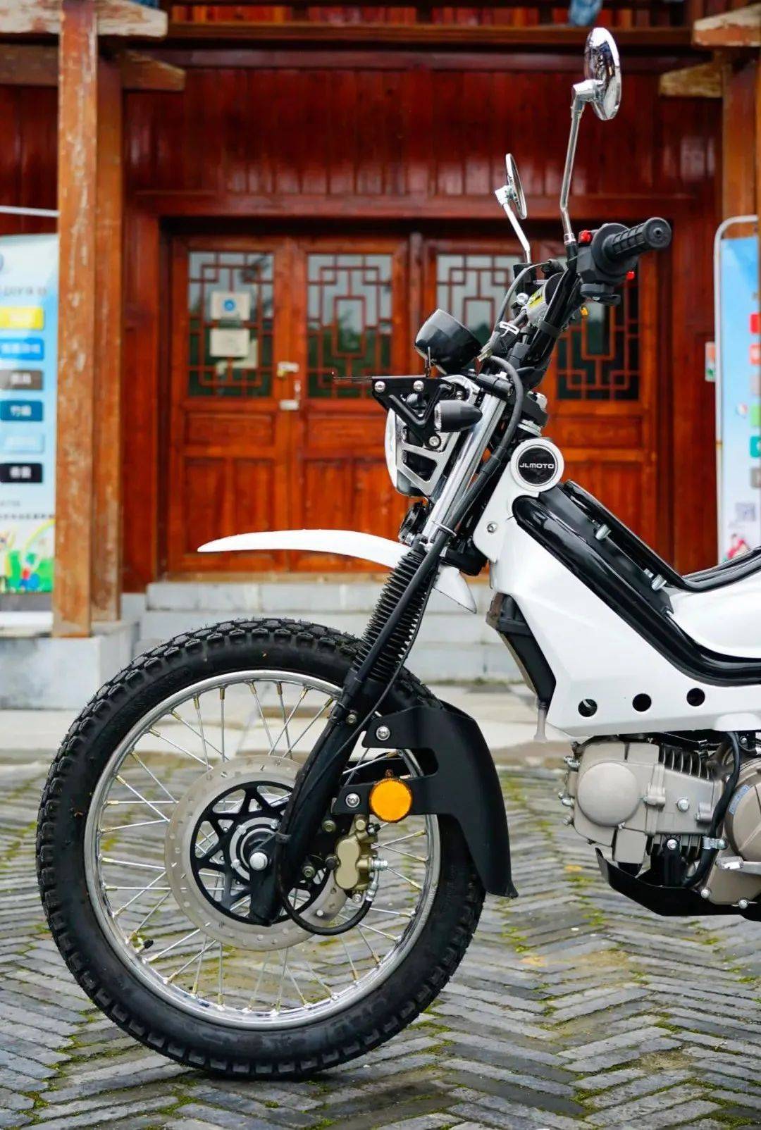 12680元起嘉陵CoCoSVR180运动弯梁售价公布​！同场CoCo机车品牌正式发布！(图35)