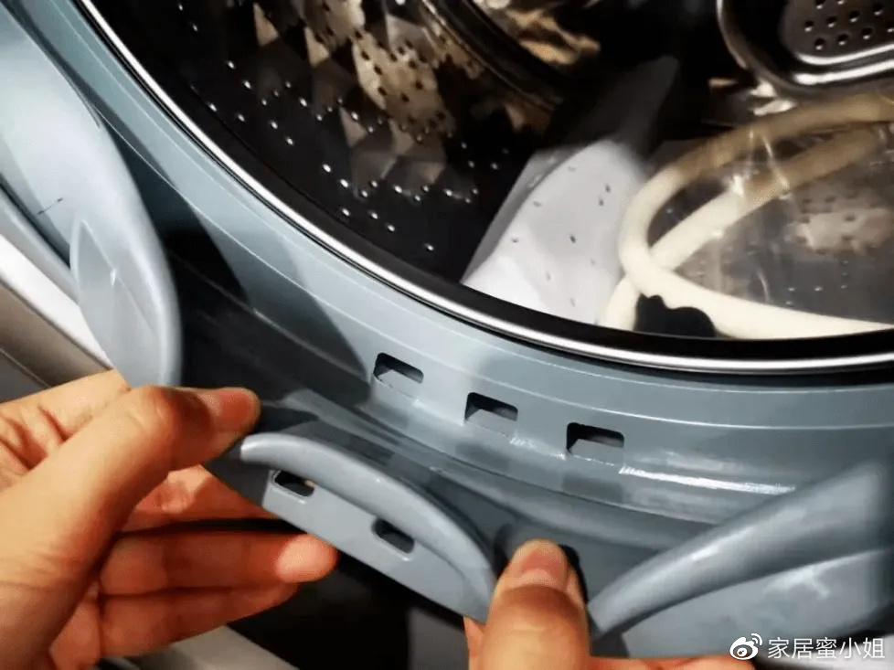 洗衣机太脏怎么办？不用花钱找人清理，简单3步自己就能搞定(图5)